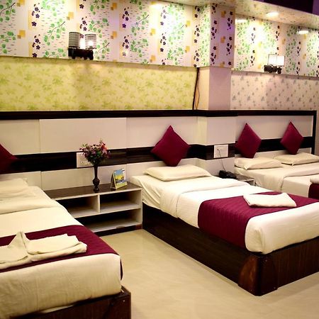 Hotel Kaveri Palace ไมซอร์ ภายนอก รูปภาพ
