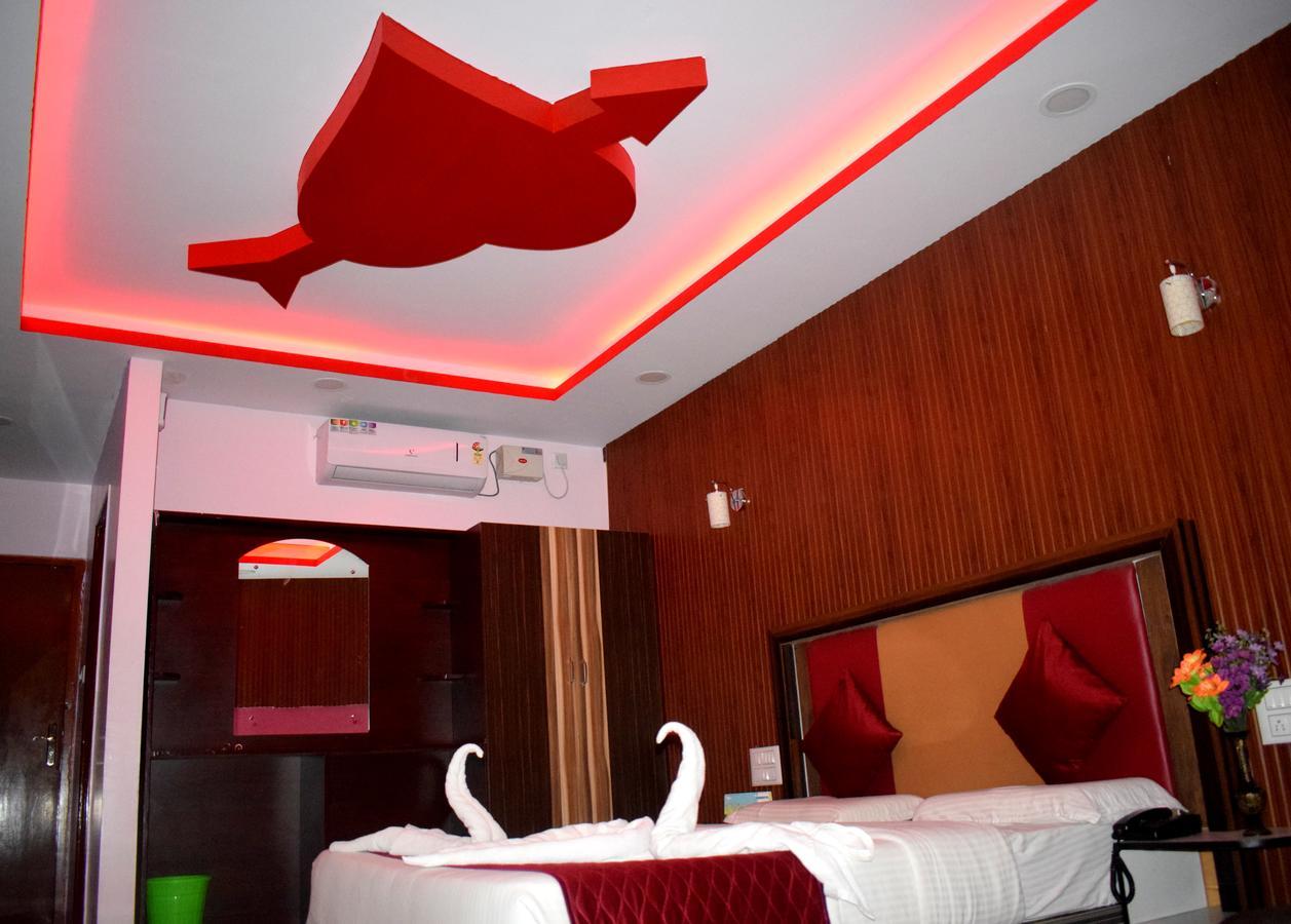 Hotel Kaveri Palace ไมซอร์ ภายนอก รูปภาพ