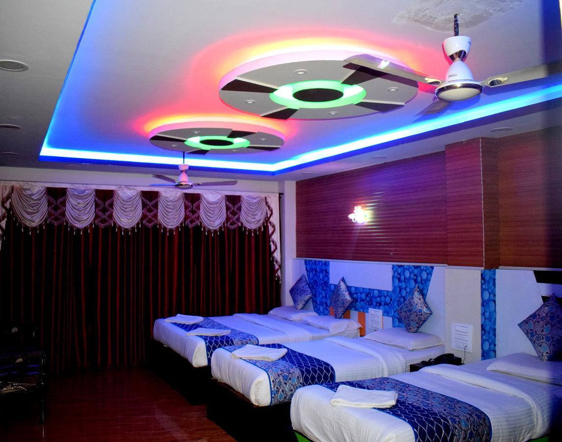Hotel Kaveri Palace ไมซอร์ ภายนอก รูปภาพ