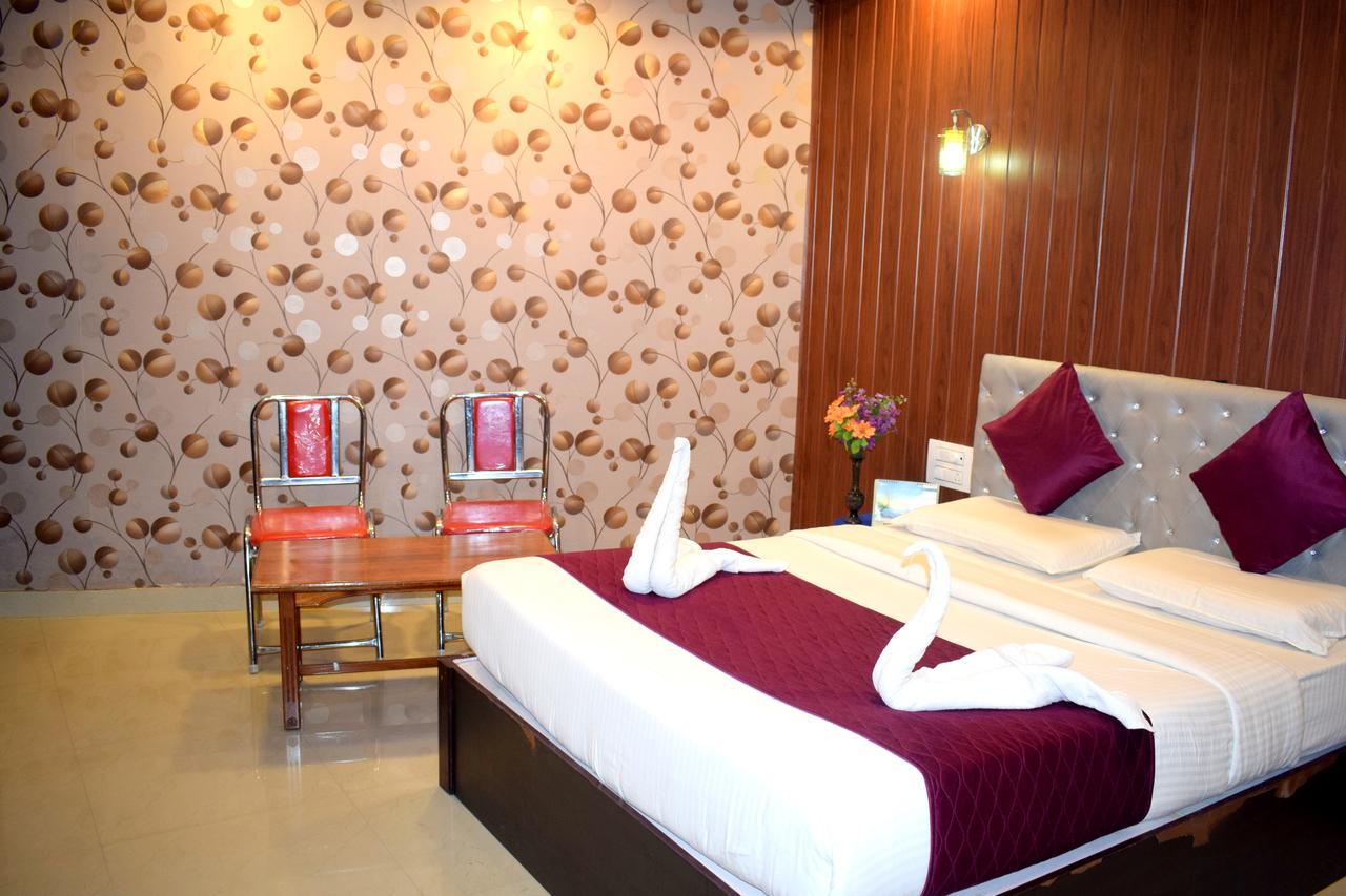 Hotel Kaveri Palace ไมซอร์ ภายนอก รูปภาพ