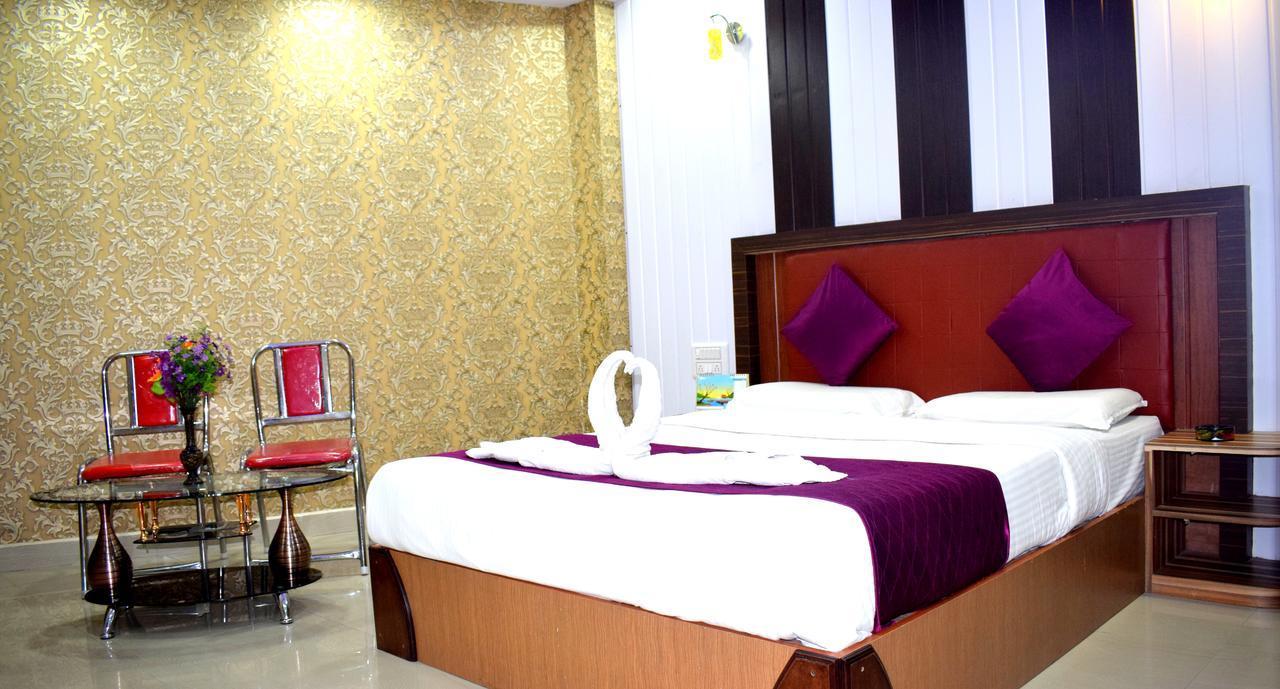 Hotel Kaveri Palace ไมซอร์ ภายนอก รูปภาพ
